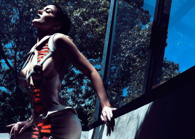 Kylie Jenner posou para as lentes de Sasha Samsonova - Foto: reprodução