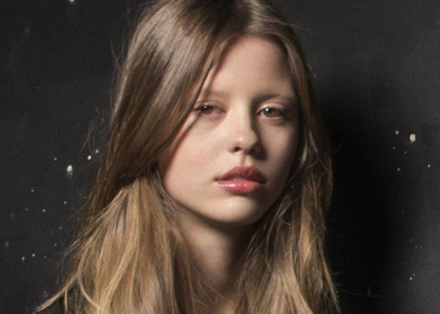 Mia Goth - a atriz que está conquistando Hollywood! Foto: divulgação