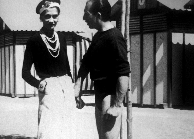 A estilista se inspirava nos modelos masculinos - Foto: reprodução