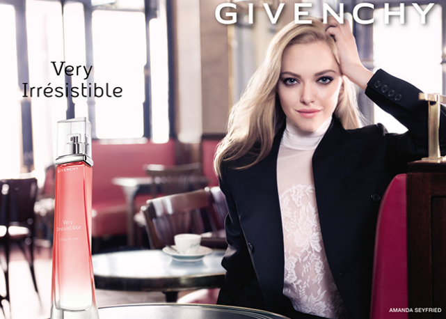 A atriz estrela a campanha de Very Irrestible, da Givenchy - Foto: reprodução