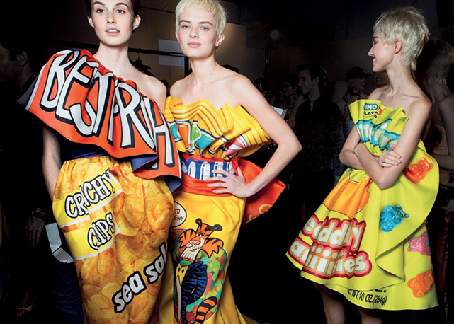 A primeira coleção de Jeremy Scott à frente da Moschino - Foto: Agência Fotosite