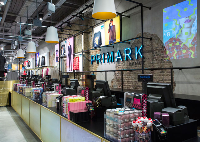 Interior da Primark de Bruxelas, na Bélgica. Foto: divulgação