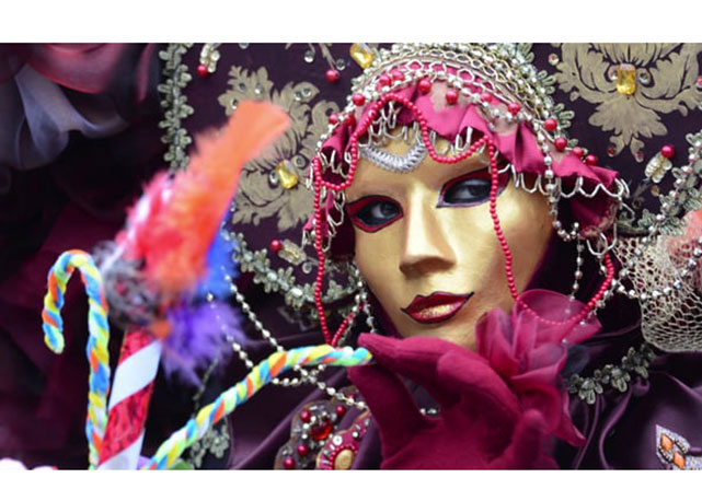 Um dos cliques da exposição "Commedia Dell’Arte" que abre as portas hoje em SP! Foto: divulgação