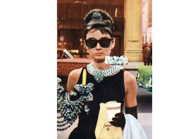 Audrey Hepburn como Holly Golightly em "Bonequinha de Luxo" - Foto: reprodução