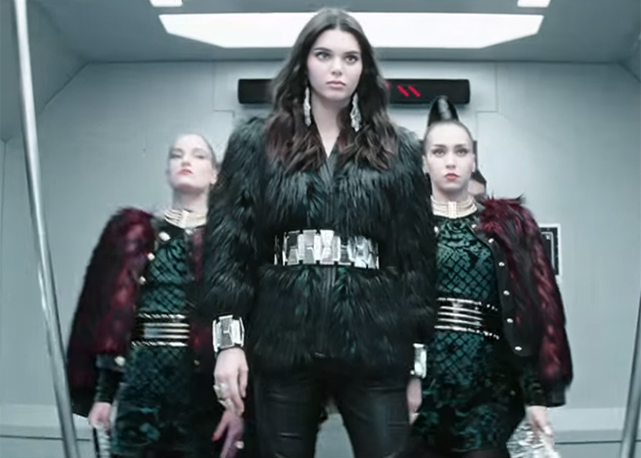 Kendall Jenner no clipe - Foto: reprodução