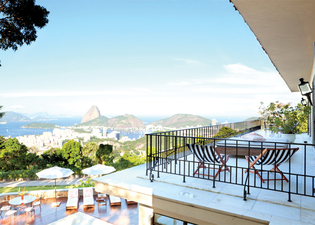 Casa em Santa Teresa, no Rio de Janeiro, com visual de tirar o fôlego - Foto: divulgação abre-escape-apartamento-rio-de-janeiro-mahnai