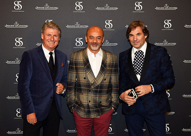 Diretor artístico e de design da Jaeger-LeCoultre, Janek Deleskiewicz, Christian Louboutin, e o esquiador, Hubertus Hohenlohe - Foto: Getty Images