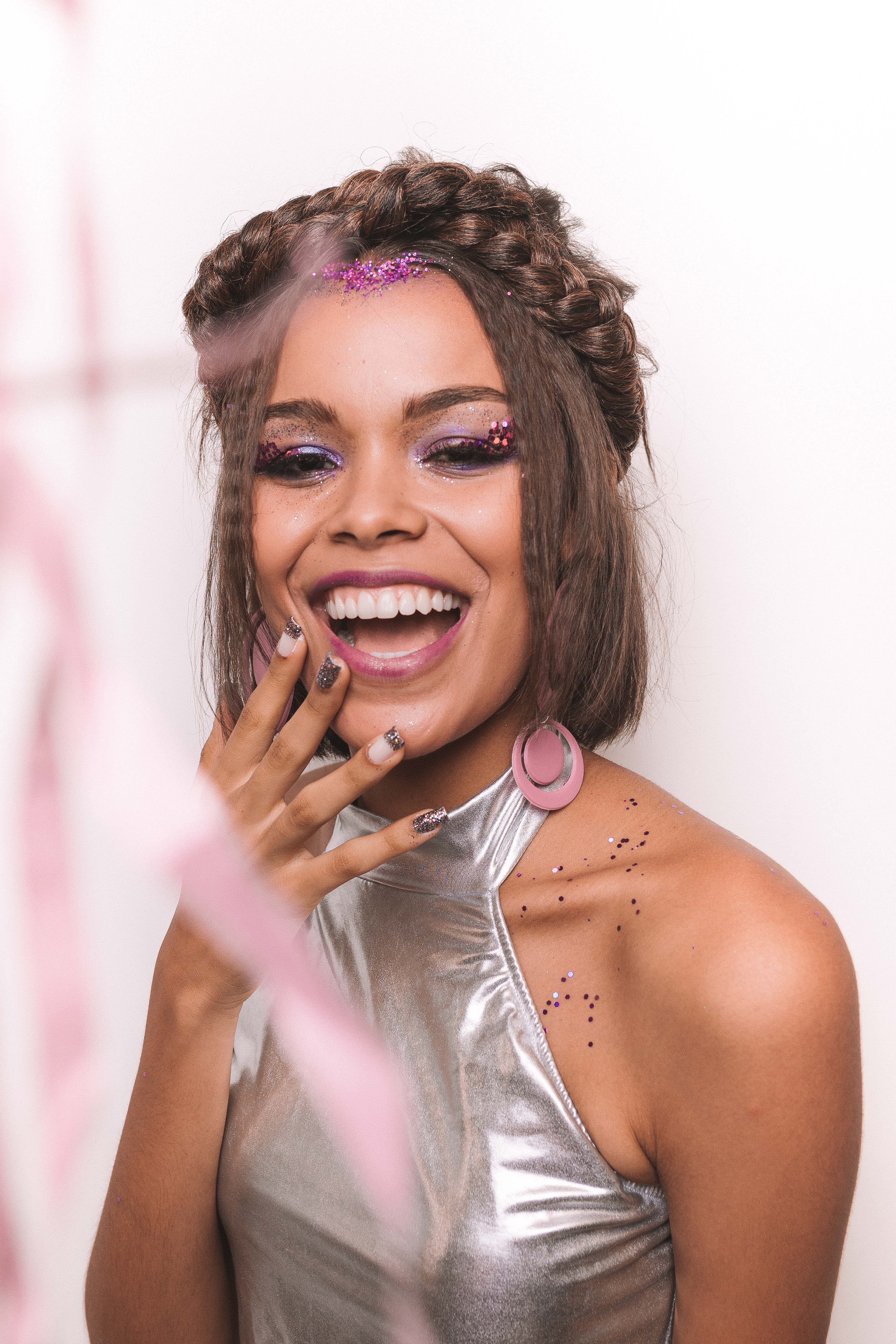 ULTRA VIOLET - Make e Hair: Márcia ValériaModelo: Lais Costa - Agência 40 graus