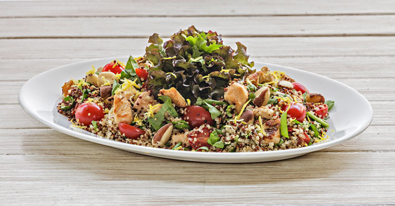 Balada-Mix - Salada de Quinoa com Frango - Foto: Ricardo Bhering