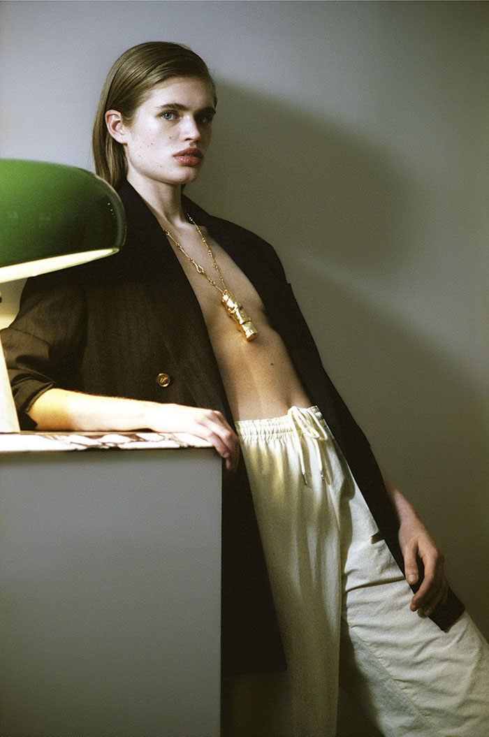 Blazer e jogging Lacoste. Styling de Davide Marello