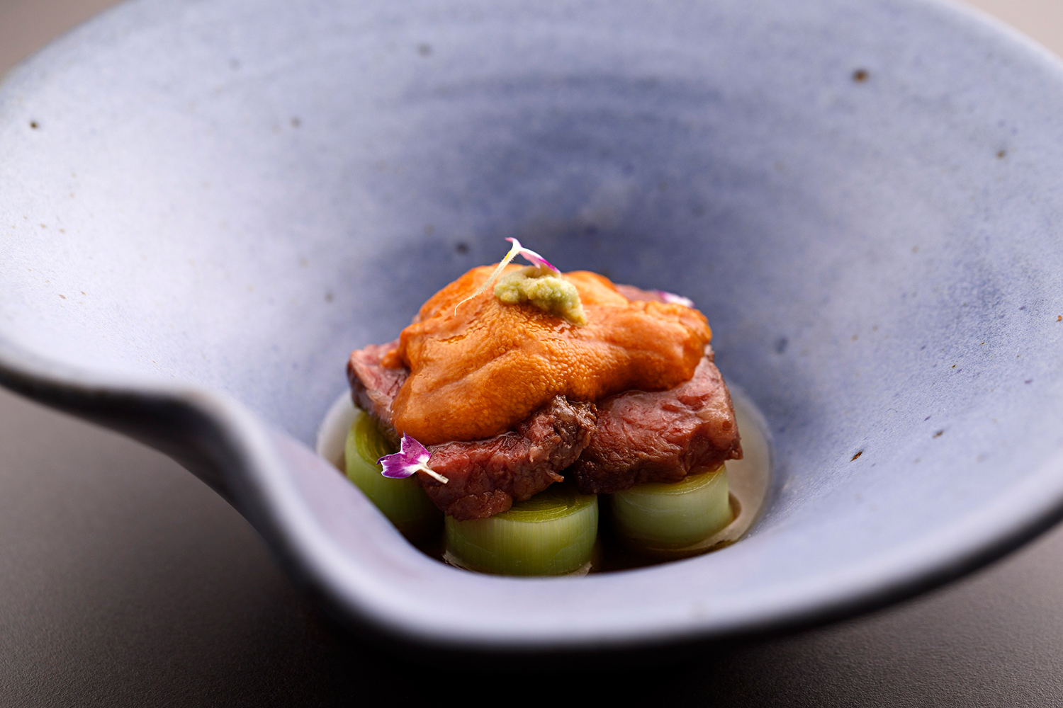 Wagyu e uni ao wasabi - Foto: Carol Gherardi