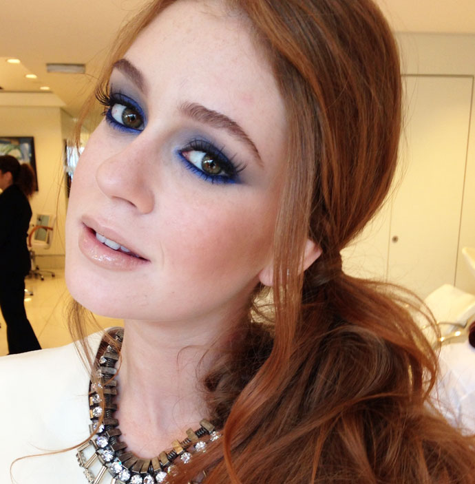 Marina Ruy Barbosa com sombra e delineado azul na parte inferior dos olhos - Foto: Instagram 