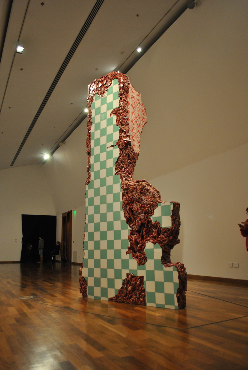 Obra de Adriana Varejão é parte do acerto da Fundação Cartier: arquitetura e corpo em constante mutação - Foto: Arquivo Pessoal