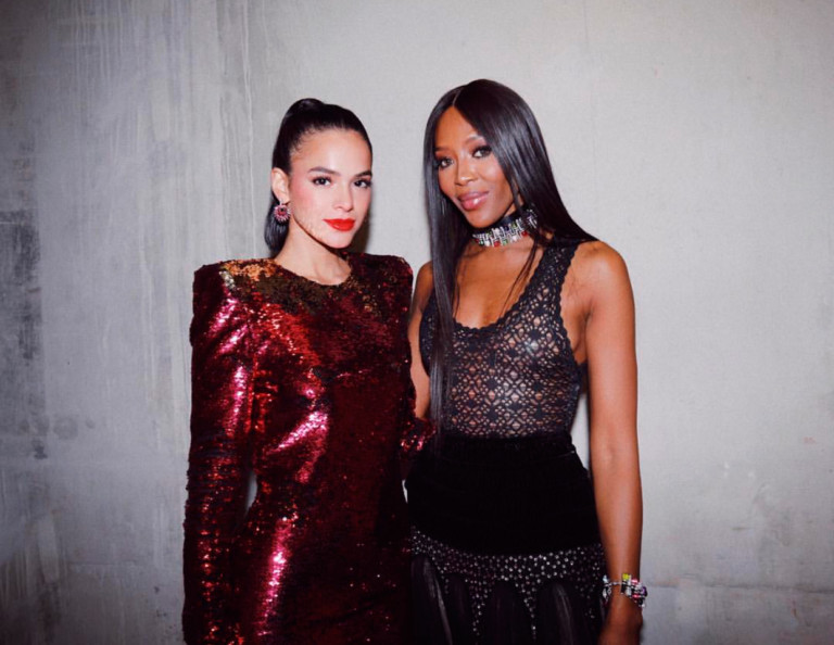 Bruna Marquezine com Naomi Campbell - Foto: Reprodução/Instagram