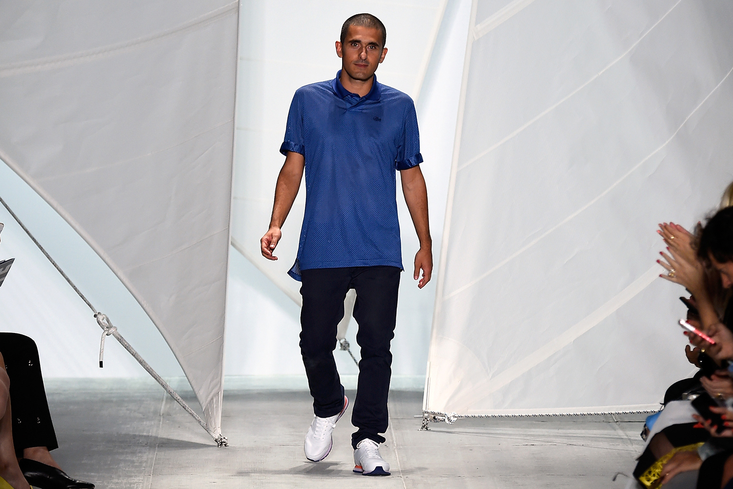 Felipe Oliveira Baptista na passarela da Lacoste, em 2014 - Foto: Getty Images
