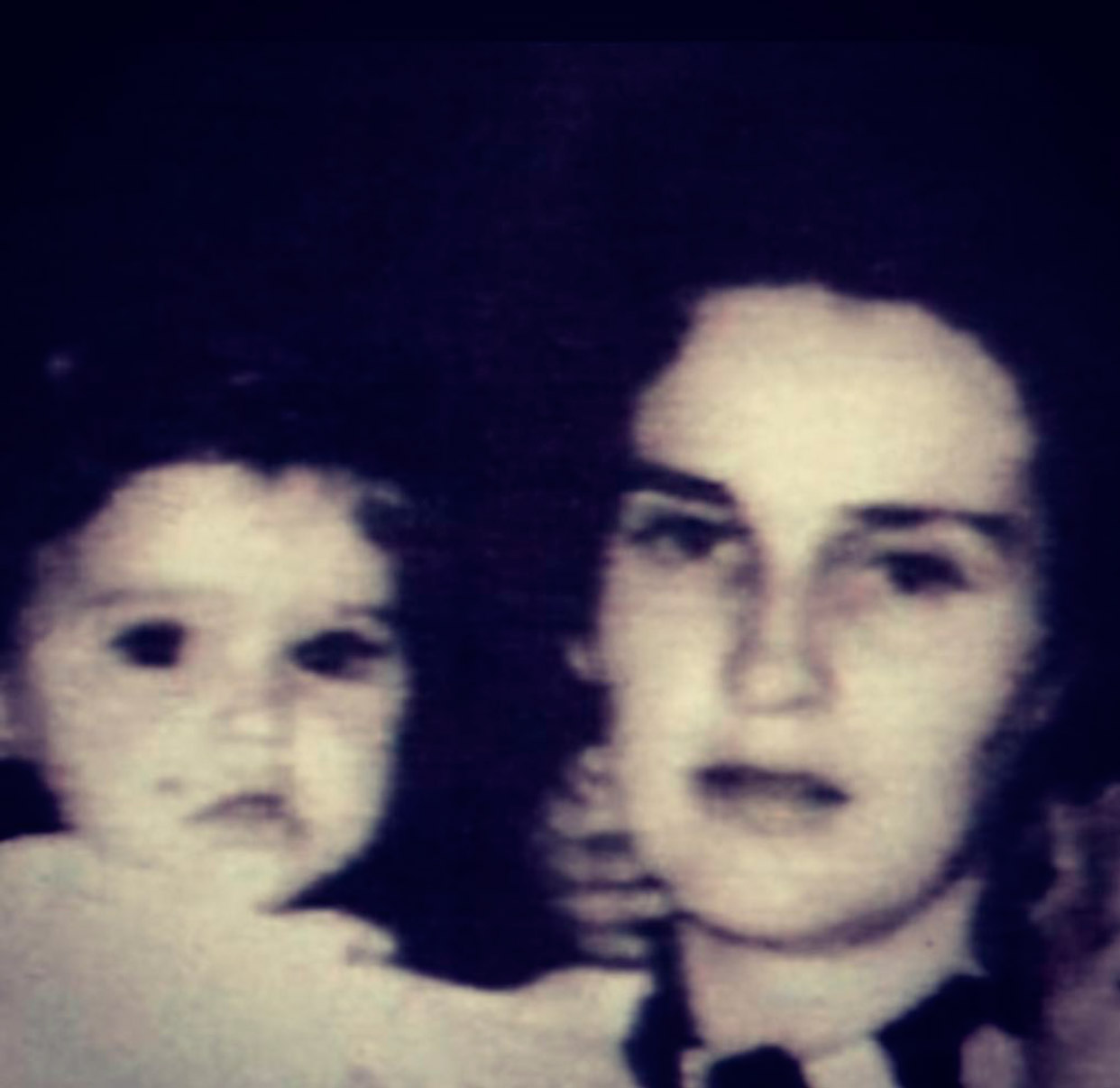 Madonna: "Queria mãe: você sofreu muito e não foi encorajada a seguir seus sonhos ou se expressar livremente. Espero estar te fazendo sorrir em algum lugar" - Foto: Reprodução/Instagram