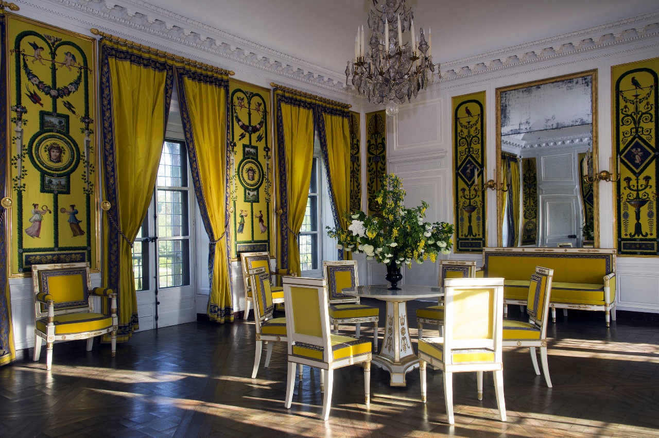 Uma das salas da Maison de la Reine, no Palácio de Versalhes, França. Foto: Foto: Reprodução/wwd.com