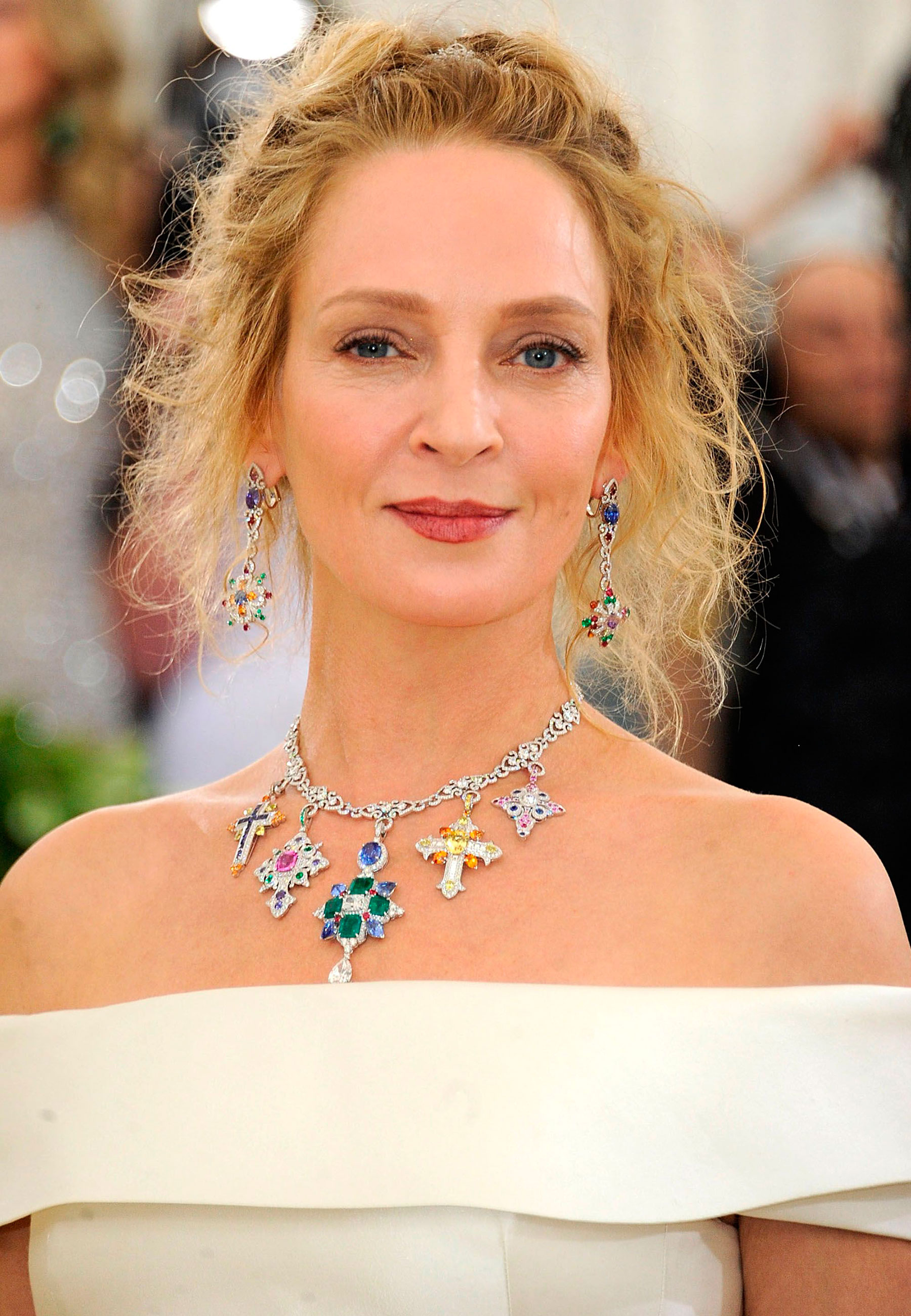 Uma Thurman com brincos Giampiero Bodino - Foto: Reprodução/Bazaar US