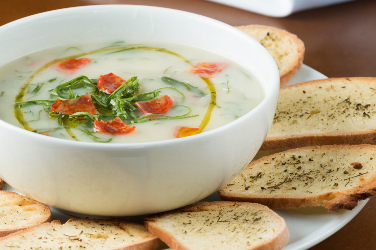 Caldo verde: perfeito para noites frias! - Foto: Vitor Faria