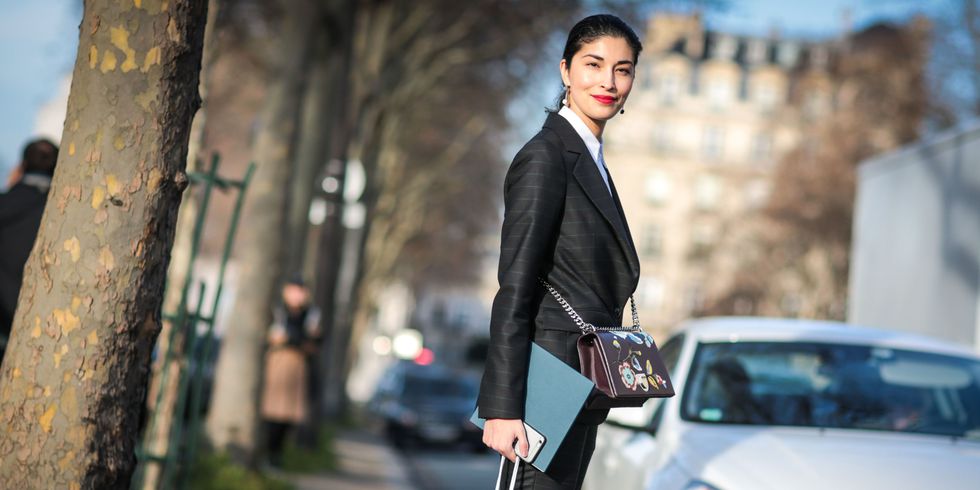 Caroline Issa - Foto: Reprodução/Harper's Bazaar Singapura