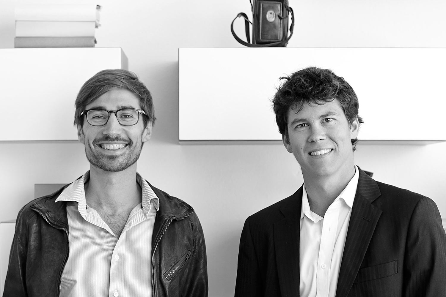 Os curadores Pierre Colnet e Hadrien Lelong - Foto: Divulgação