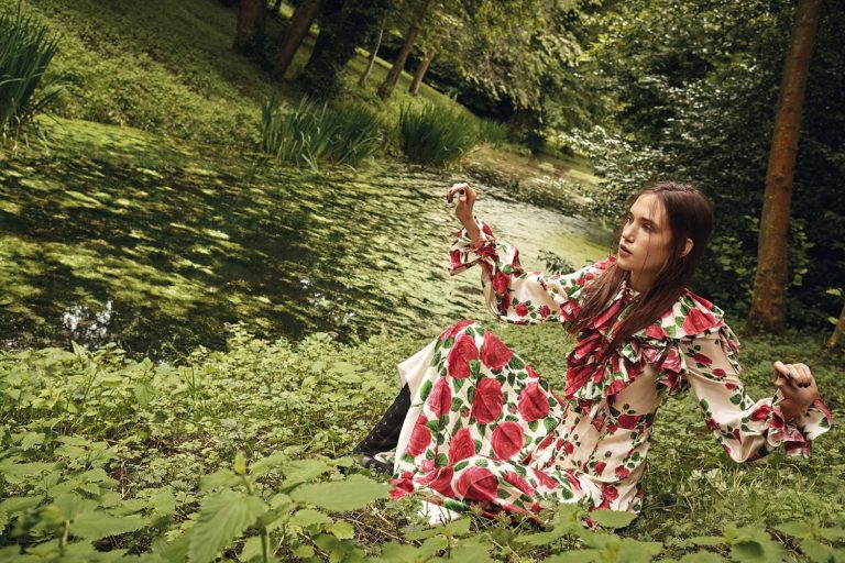 Clique de editorial sobre moda sustentável da Harper's Bazaar UK, de dezembro de 2017 - Foto: Arquivo Bazaar