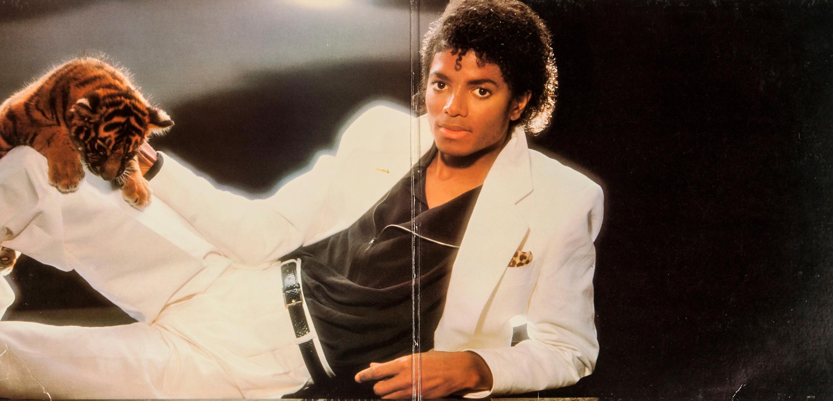 O terno da Hugo Boss usado por Michael Jackson - Foto: Divulgação