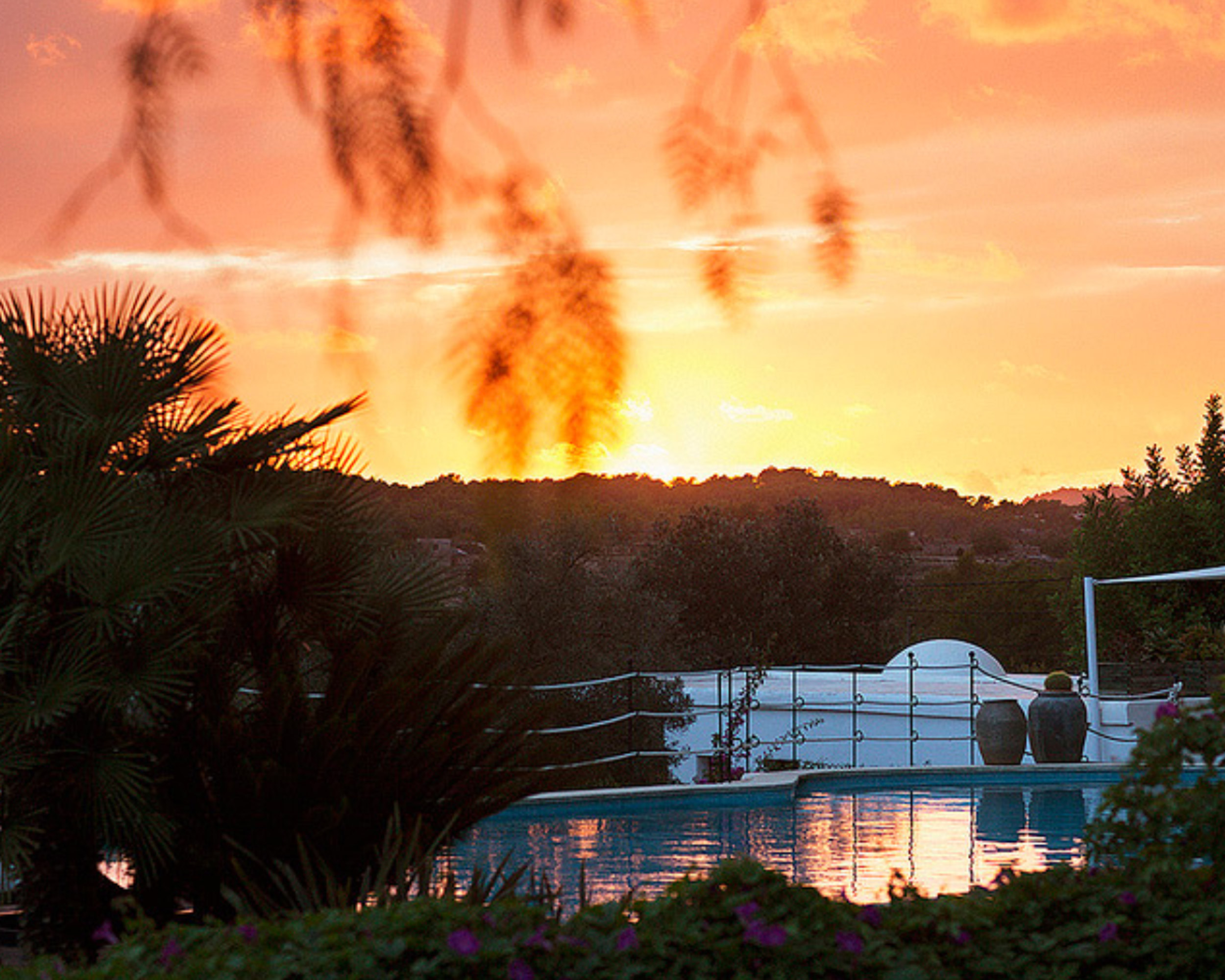 Pôr do sol com beleza única na vista do Cas Gasi, em Ibiza - Foto: Divulgação