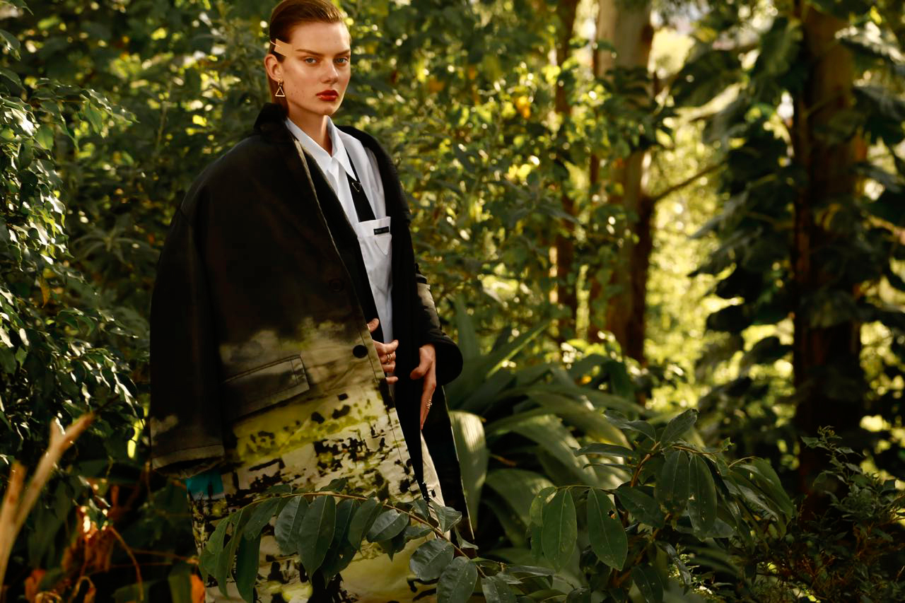 Joias H.Stern, com look total Prada - Foto: Lufre, com styling de Alexandre Dornellas e beleza de Henrique Azevedo