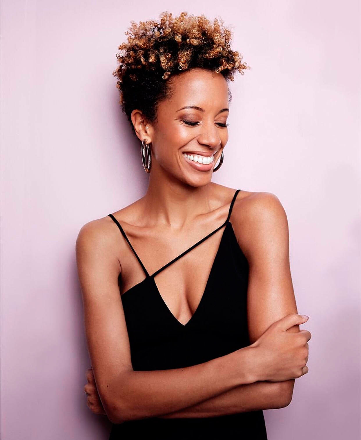 A estilista e empresária Carly Cushnie - Foto: Divulgação