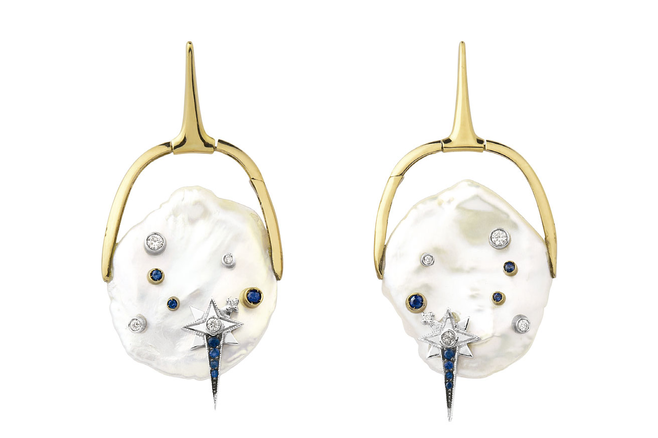 Brincos em ouro amarelo e branco 18k, pérolas keshis, safiras e diamantes - Foto: Divulgação