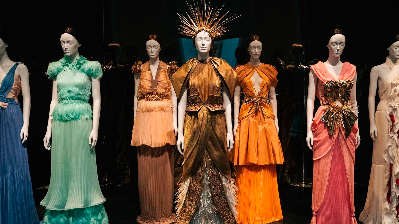 "Heavenly Bodies: Fashion and the Catholic Imagination", no MET - Foto: Divulgação