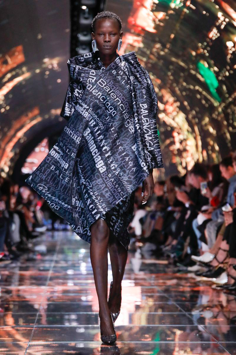 Balenciaga, verão 2019 - Foto: Getty Images