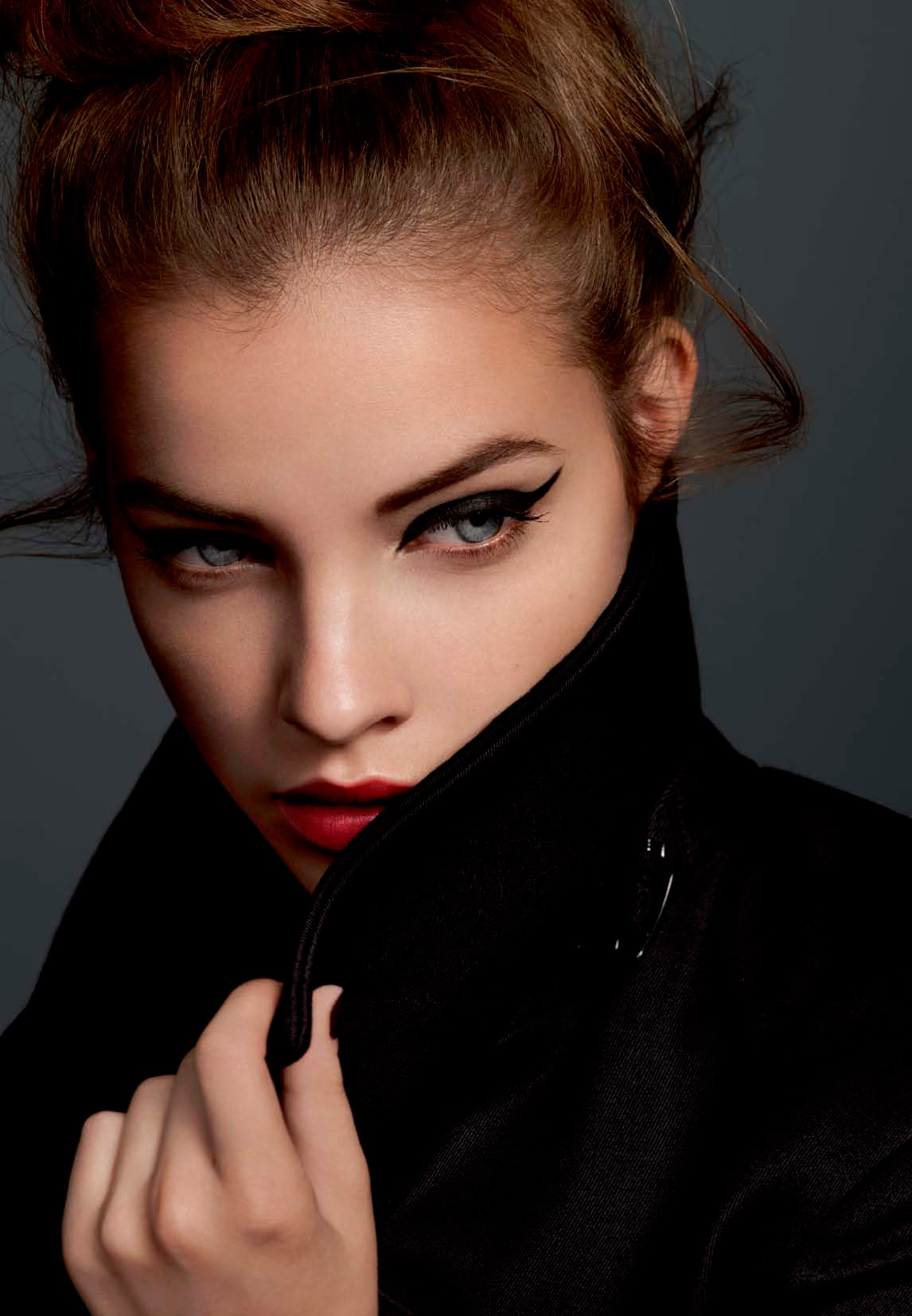 Barbara Palvin - Arquivo Harper's Bazaar