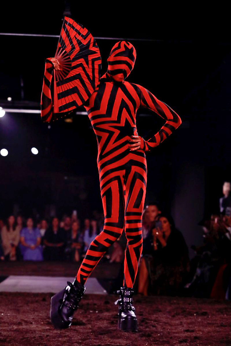 Gareth Pugh, verão 2019 - Foto: Getty Images