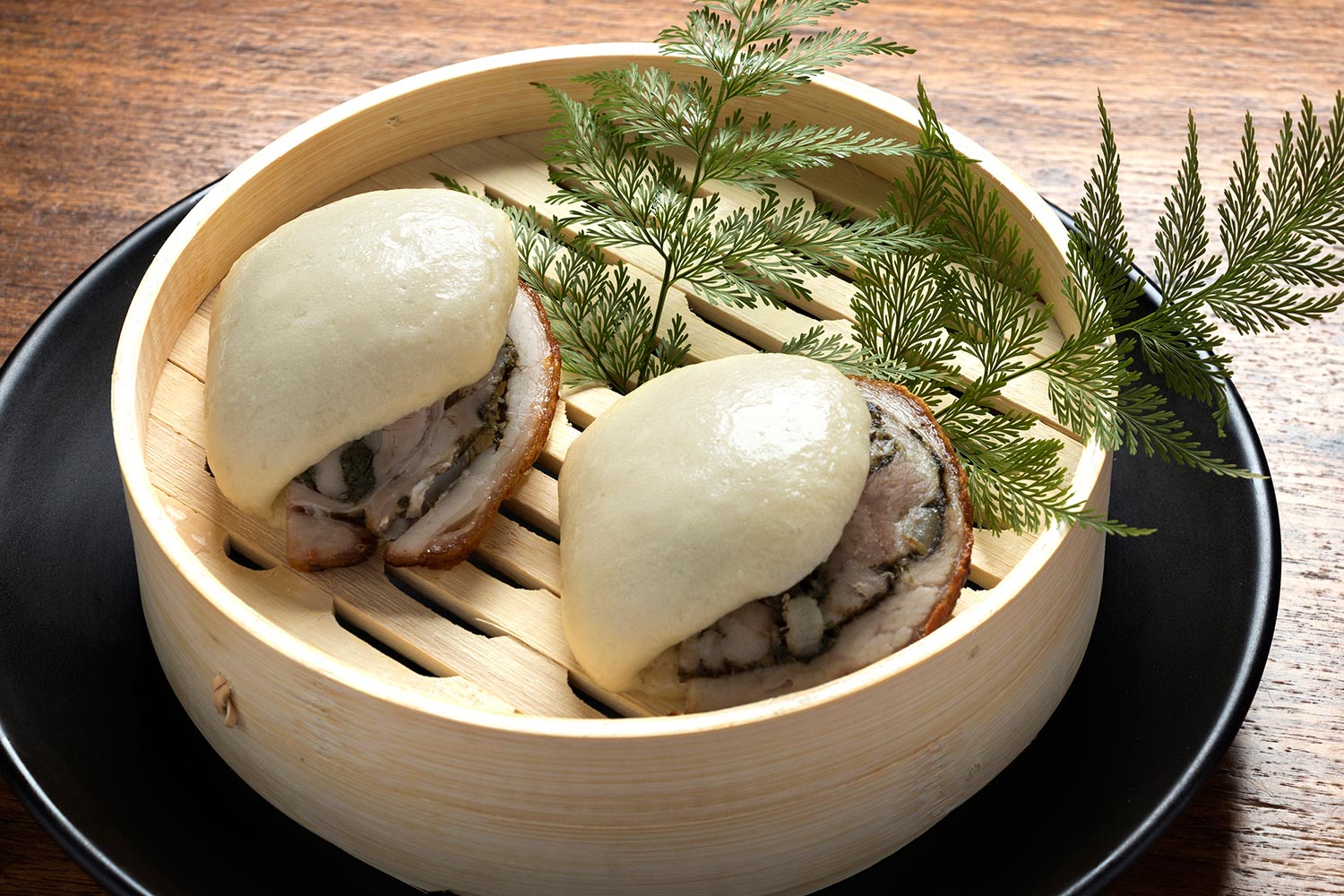 Porchetta Buns, com a tradicional carne de porco italiana e cozido no vapor - Foto: Divulgação