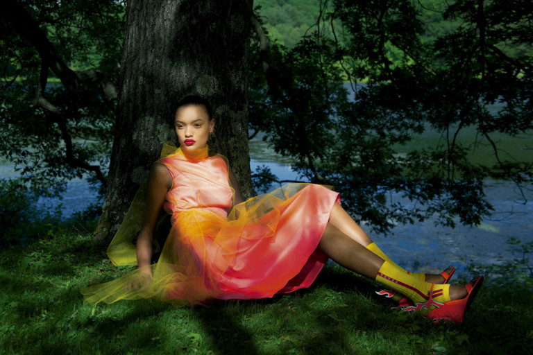 Look total Prada - Foto: Arquivo Harper's Bazaar