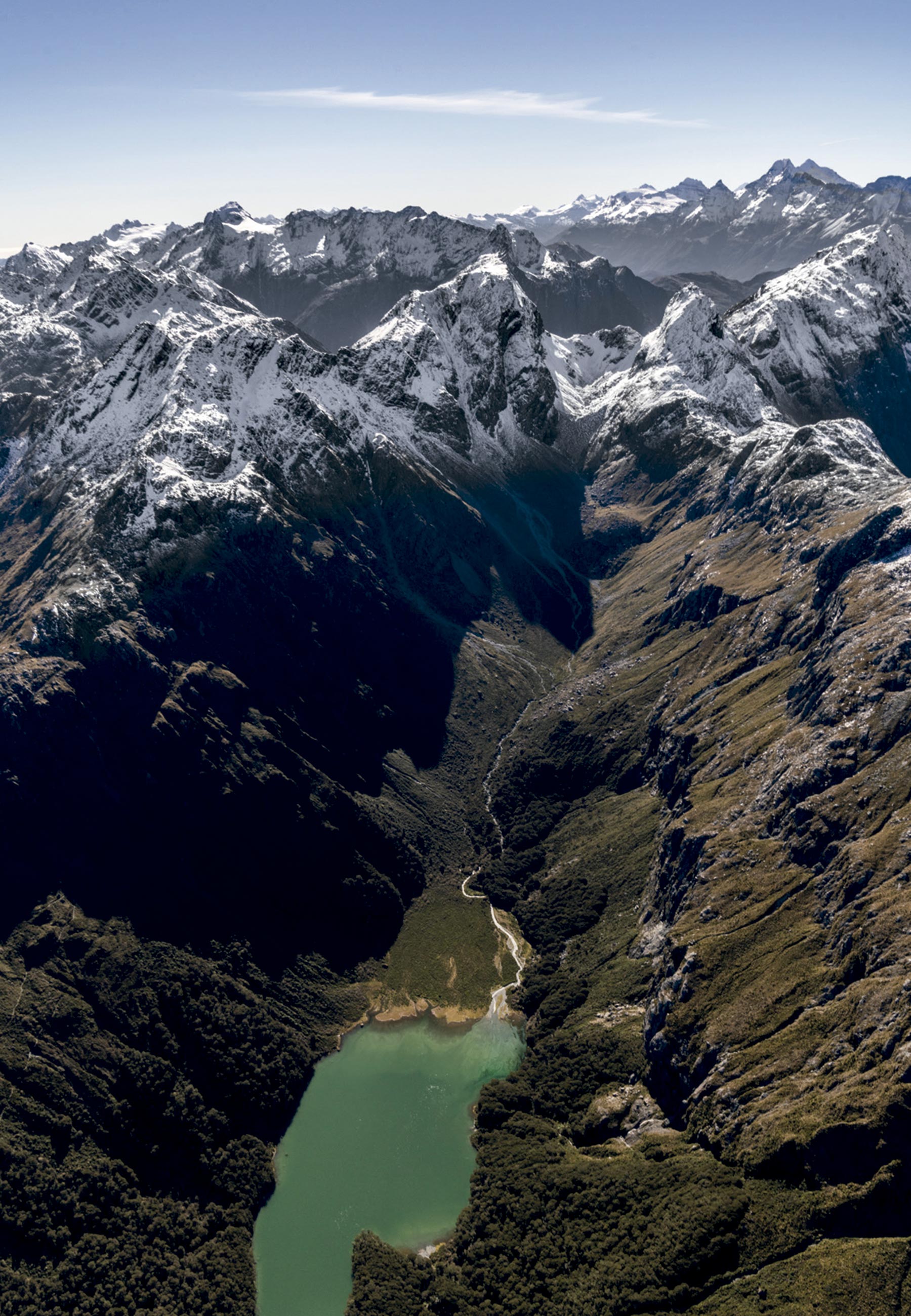 Os paredões espetaculares dos fiordes de Queenstown - Foto: Divulgação
