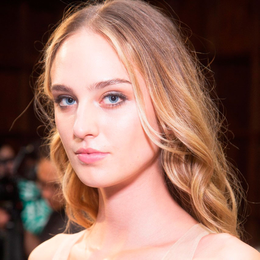 Maquiagem da noiva da grife Monique Llhulier - Foto: Getty Images