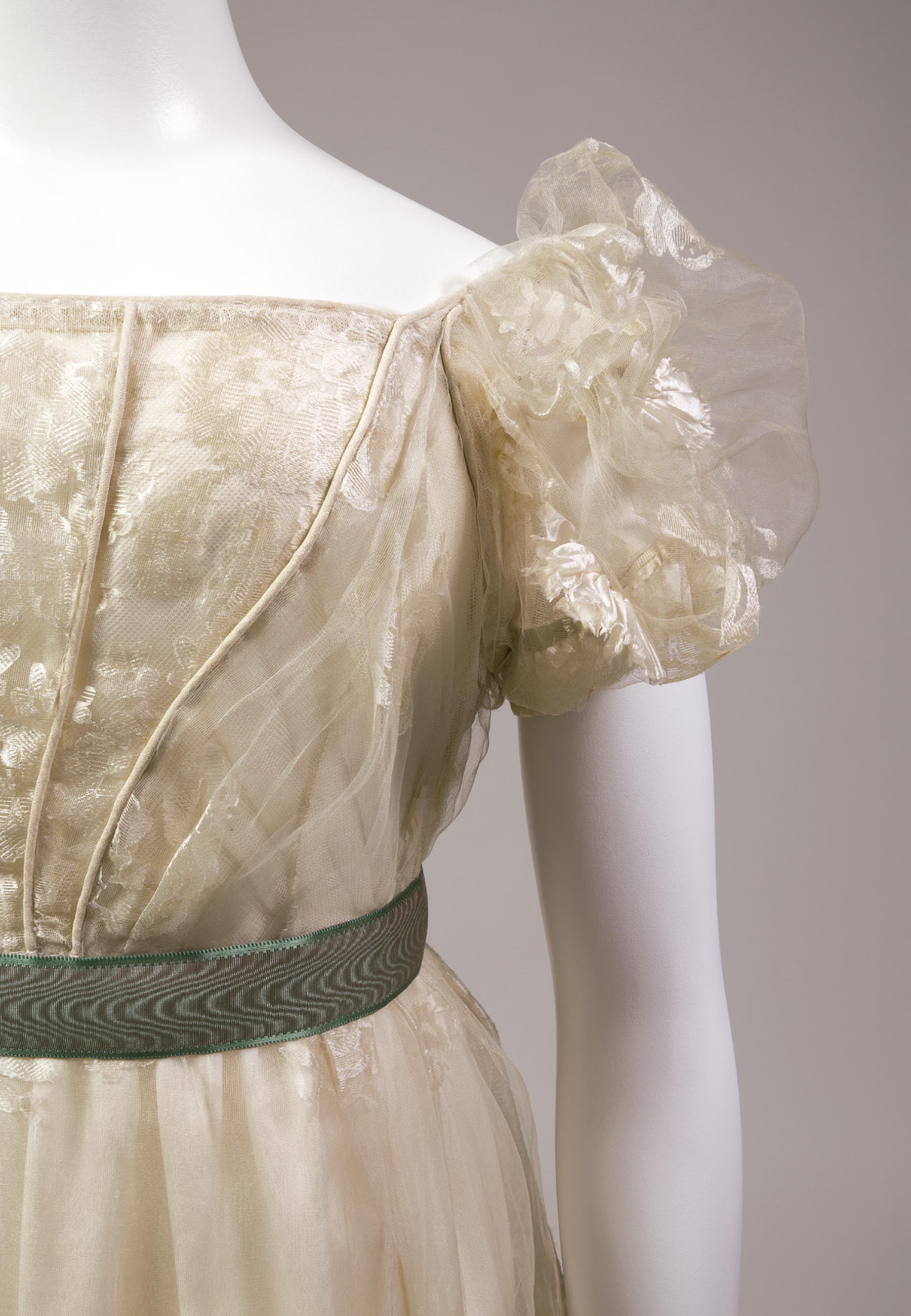 Vestido de organza (1825) - Foto: Divulgação
