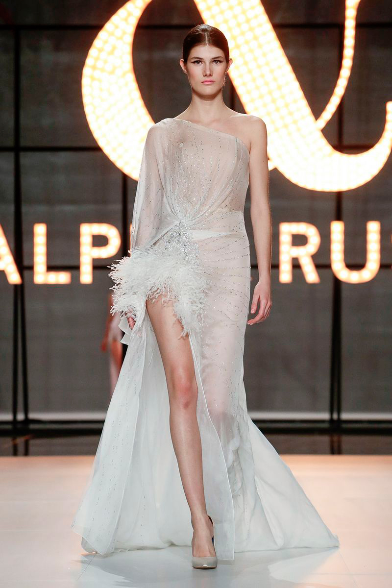 Ralph & Russo, alta-costura verão 2019 - Foto: Getty Images