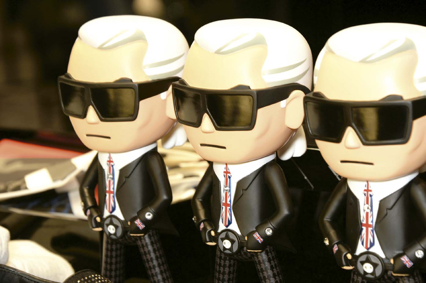 Efígies de Karl em toy art - Foto: Divulgação