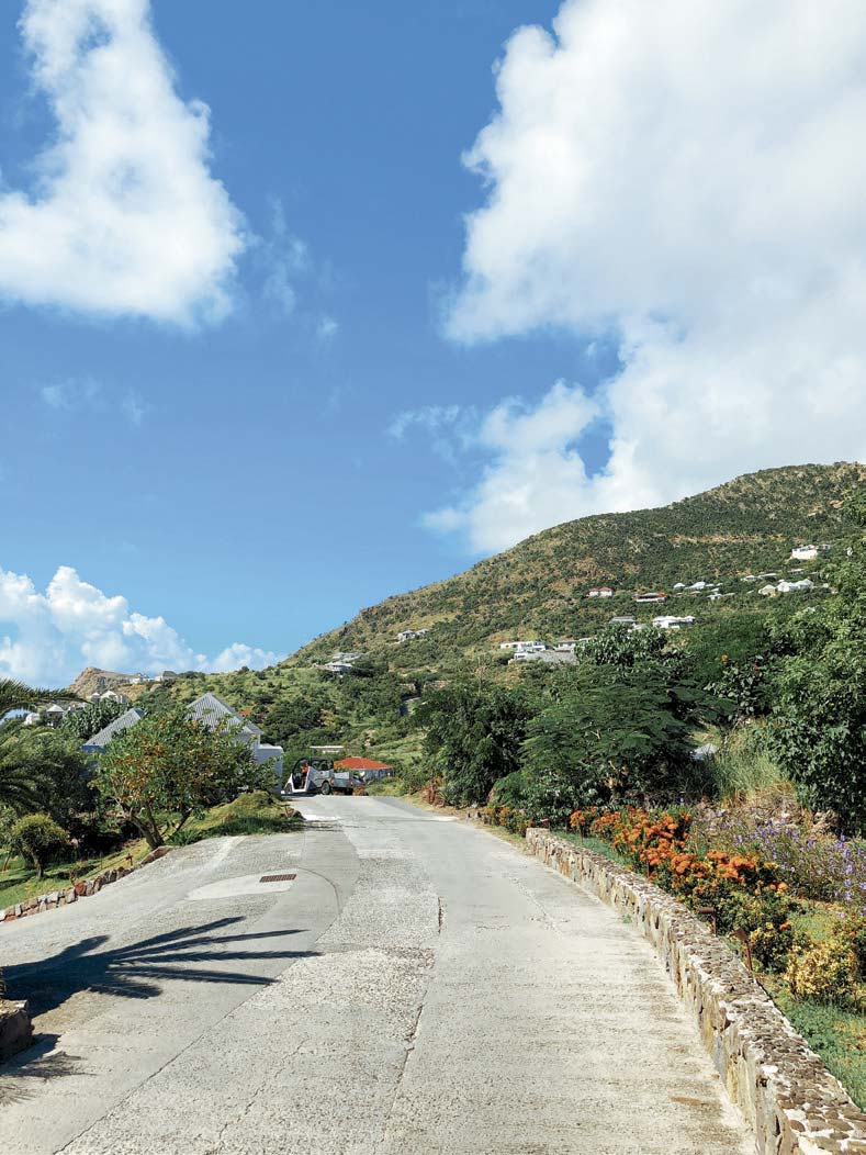 Caminho para a praia de Colombier - Foto: Divulgação