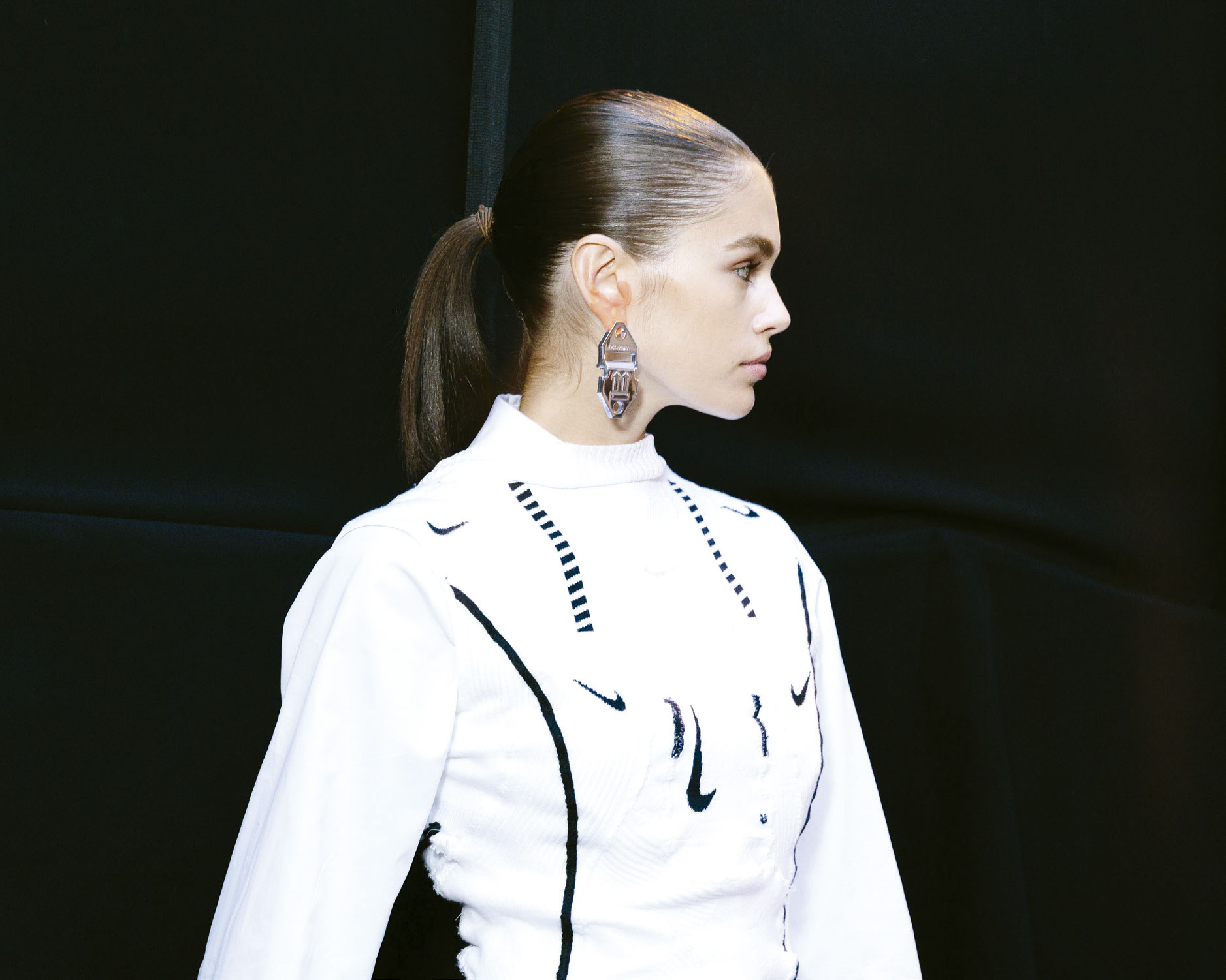 Kaia Gerber na passarela da Off-White - Foto: Getty Images