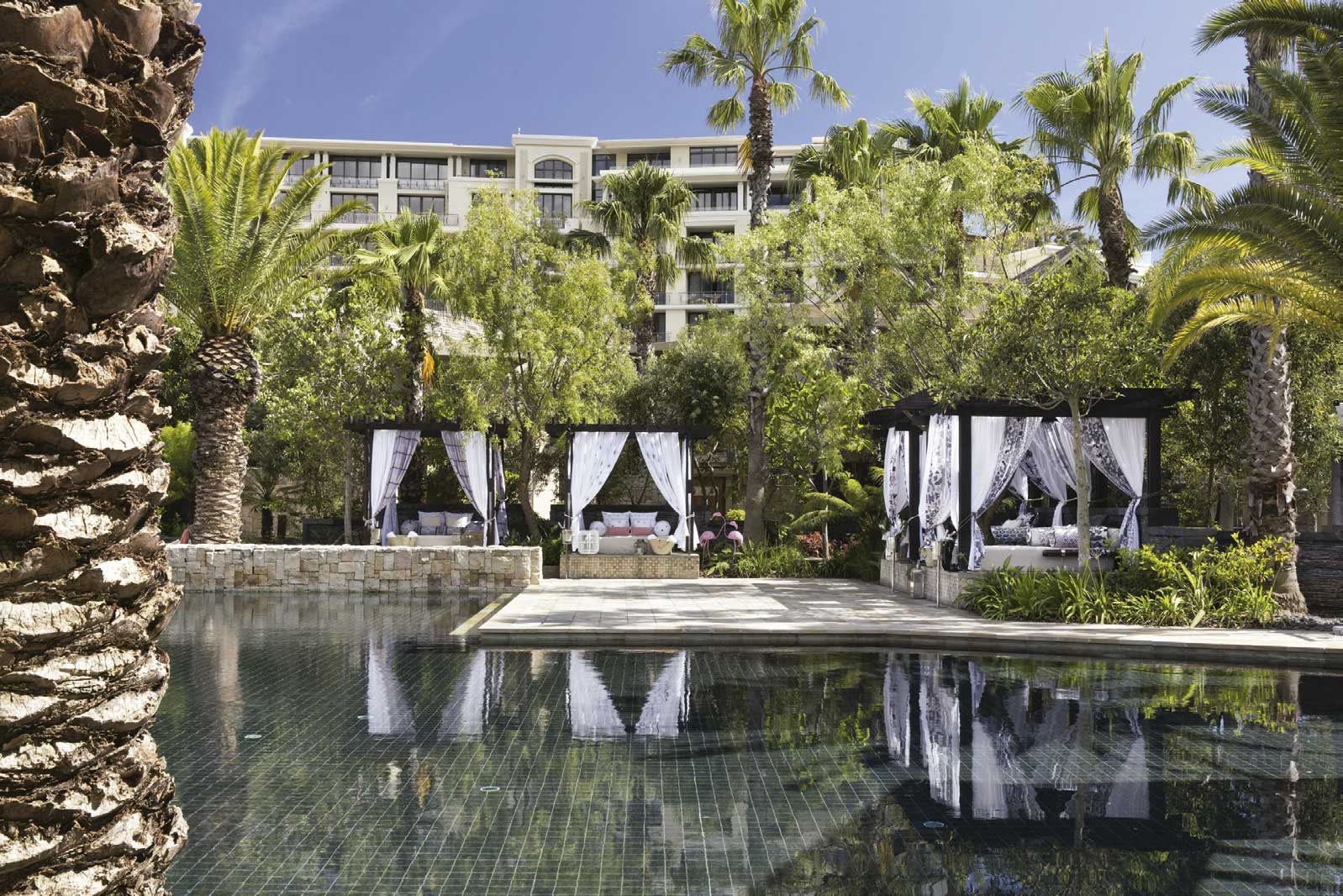 Piscina e cabanas do One&Only Cape Town - Foto: Divulgação