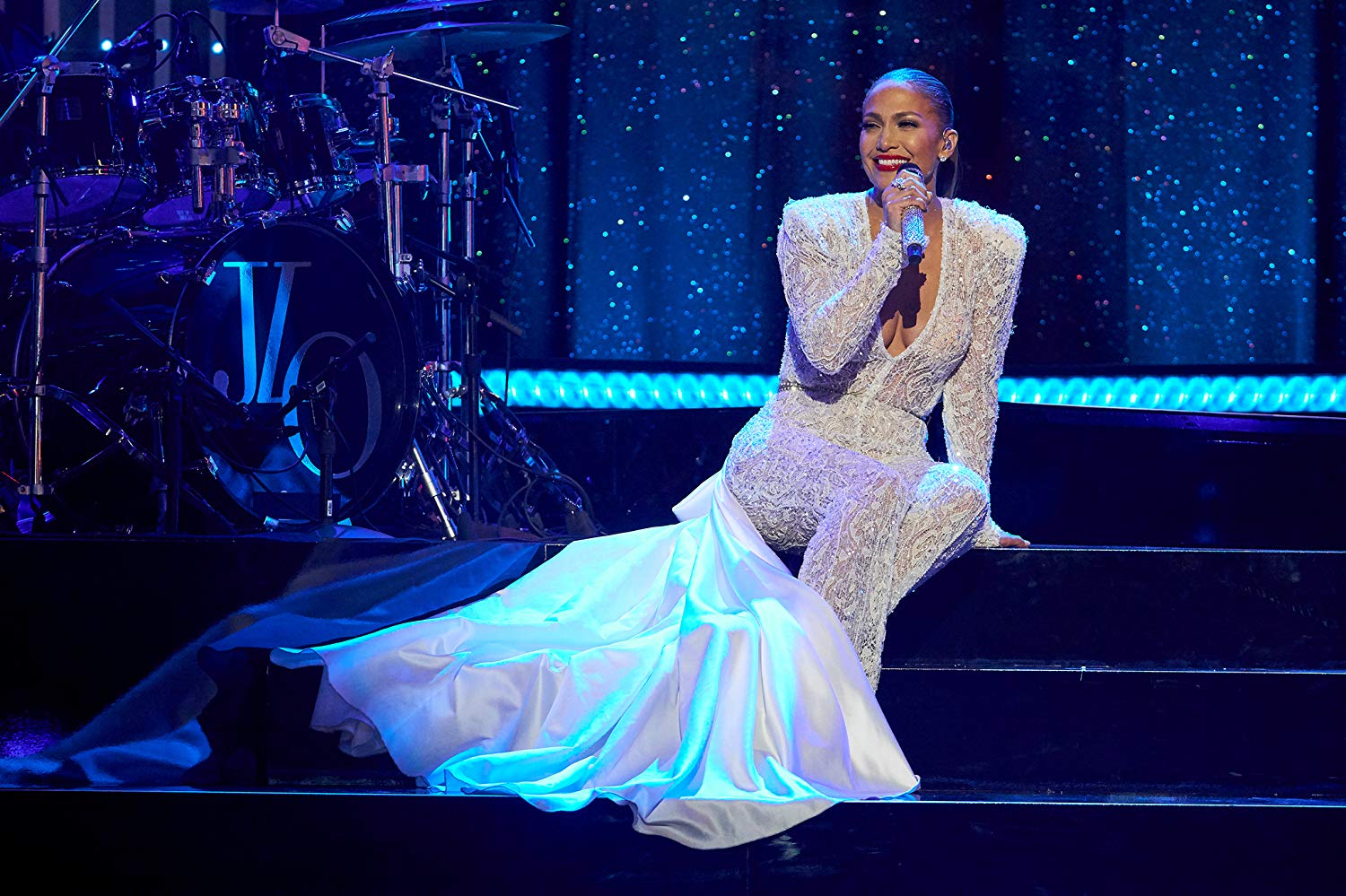52 anos em 52 looks: Bazaar celebra o aniversário de Jennifer Lopez