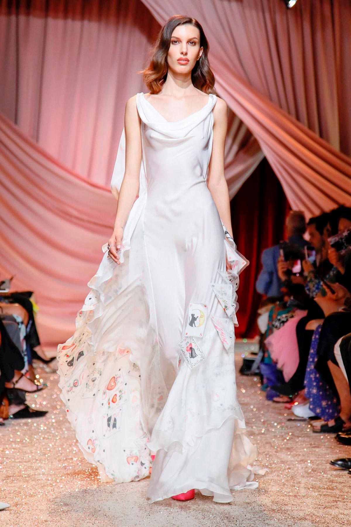 Ulyana Sergeenko, alta-costura de inverno 2020 - Foto: Reprodução/Now/Fashion