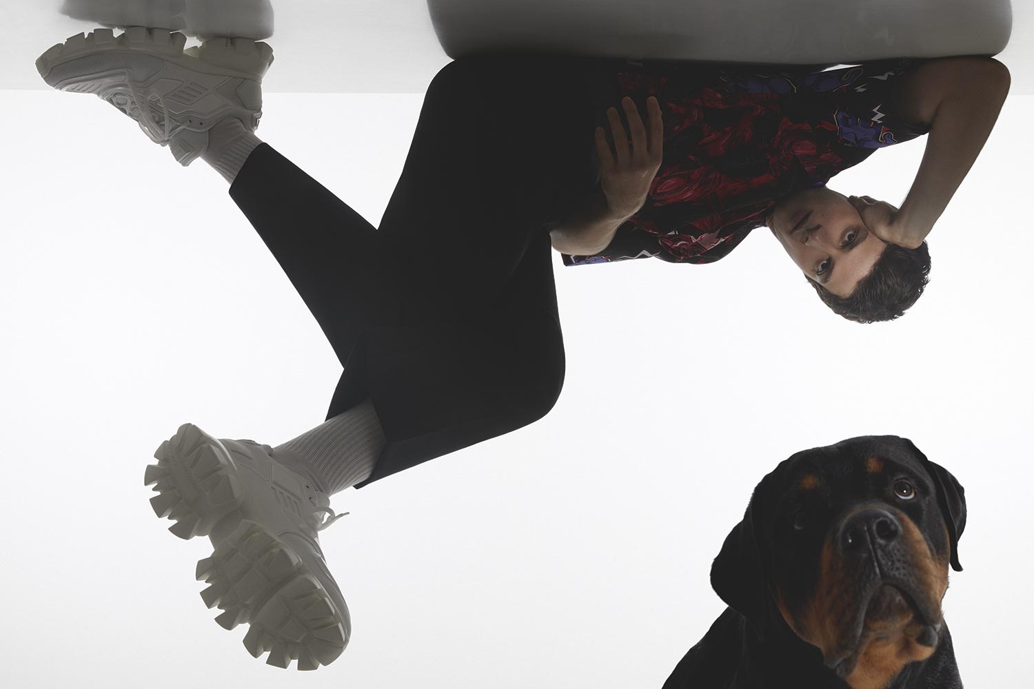 Foto: Maltchique, com edição de moda Rodrigo Yaegashi, styling de Michael Vendola, beleza de Leiege Wisnievski, tratamento de imagem de André Kawa, artista 3D Airton Groba e apoio Thinkers e Locadora 3T