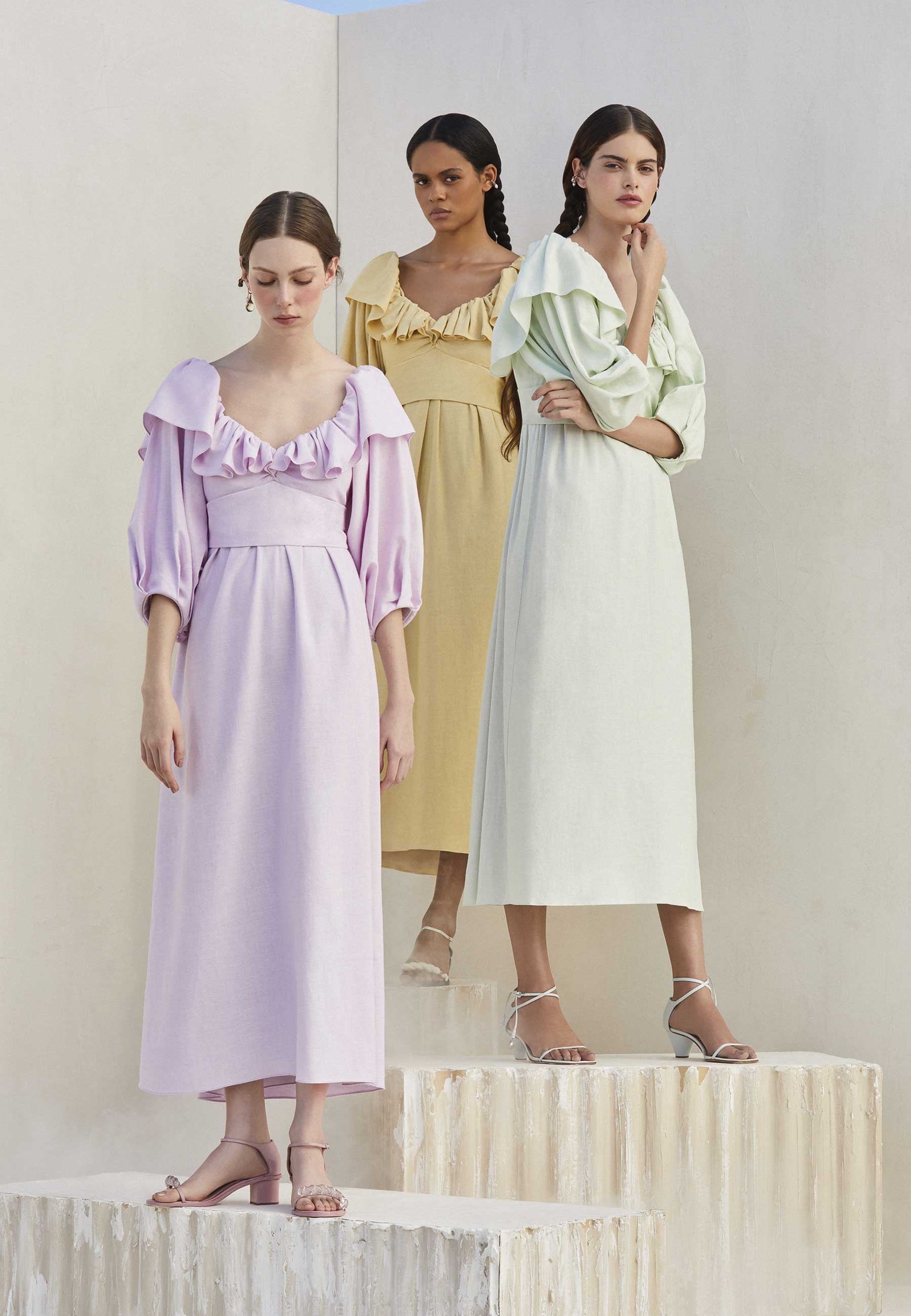 Foto: Mariana Maltoni, com direção criativa de Cris Barros, direção de arte de Renata Corrêa e Roberta Cardoso, styling de Renata Corrêa, beleza de Guilherme Casagrande e set design de João Arpi