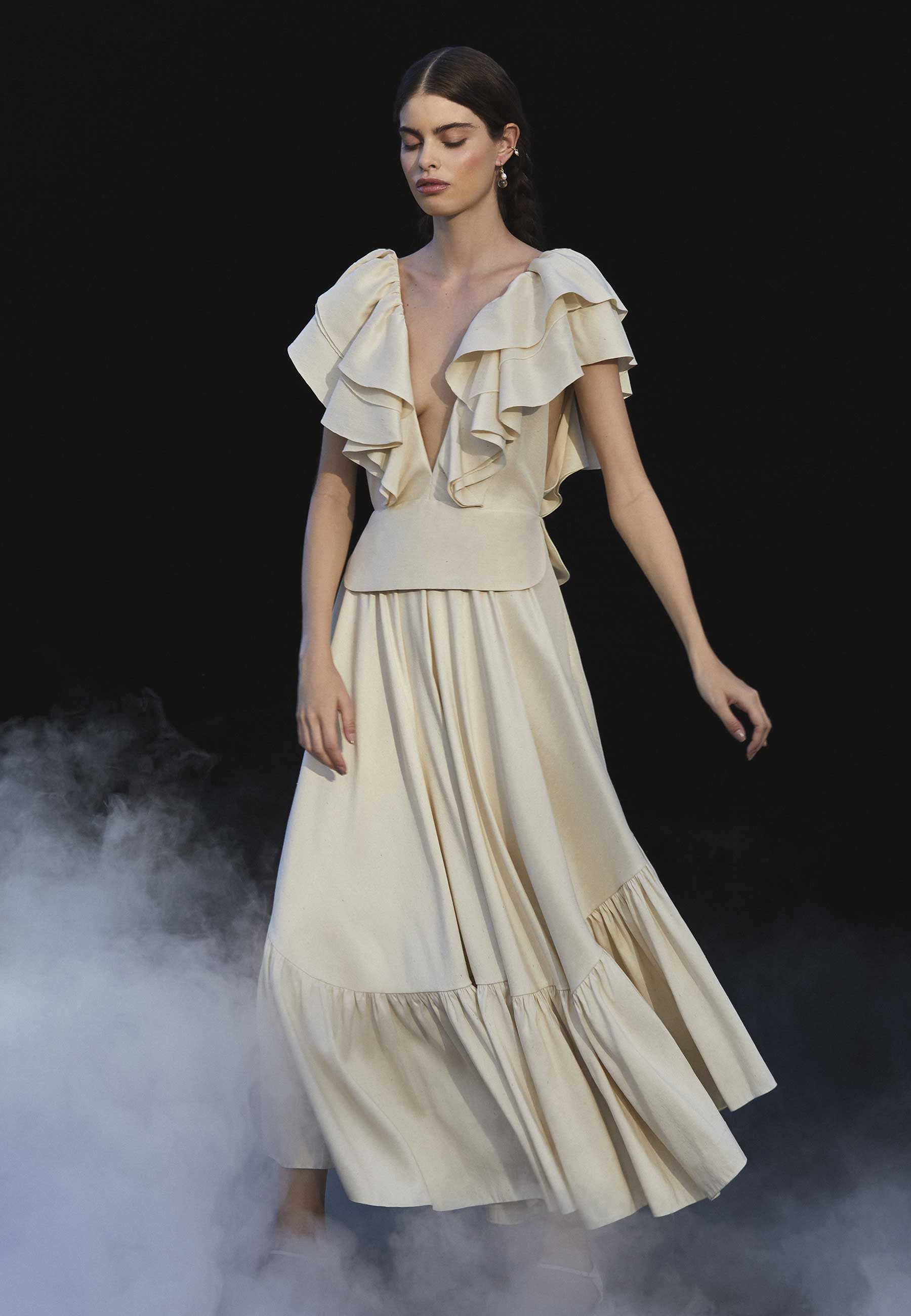 Foto: Mariana Maltoni, com direção criativa de Cris Barros, direção de arte de Renata Corrêa e Roberta Cardoso, styling de Renata Corrêa, beleza de Guilherme Casagrande e set design de João Arpi